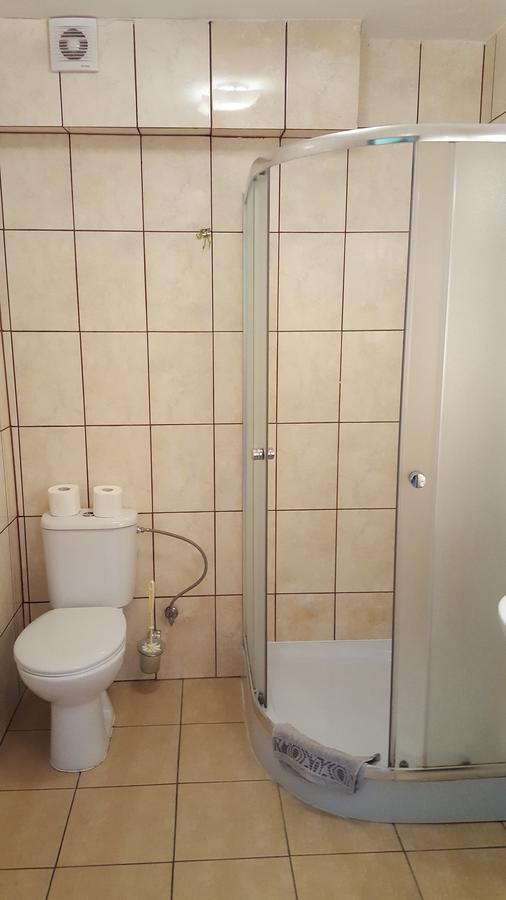 Gosciniec Kukle Acomodação com café da manhã Exterior foto